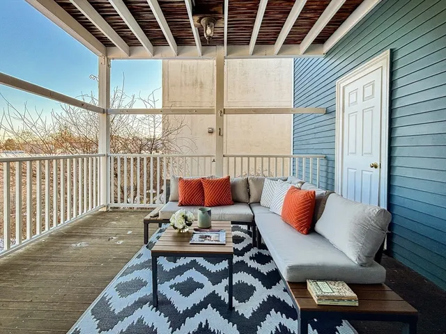 $769,000 | 15 Medford Street, Unit 4, Arlington, MA 02474