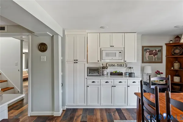 $883,500 | 562 Bobcat Lane, Little Plymouth, VA 23091