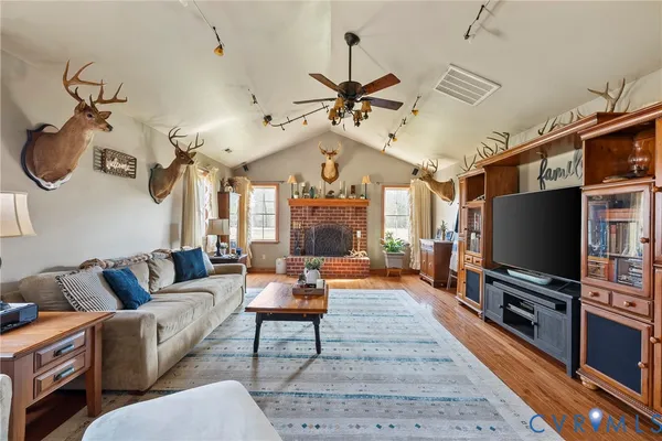 $883,500 | 562 Bobcat Lane, Little Plymouth, VA 23091