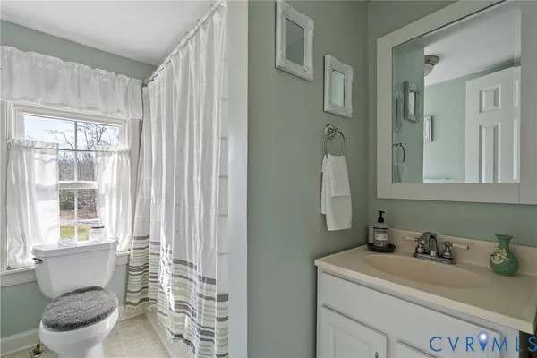 $883,500 | 562 Bobcat Lane, Little Plymouth, VA 23091