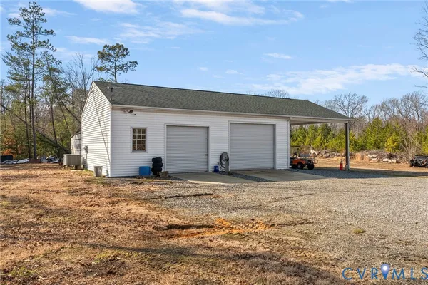 $883,500 | 562 Bobcat Lane, Little Plymouth, VA 23091