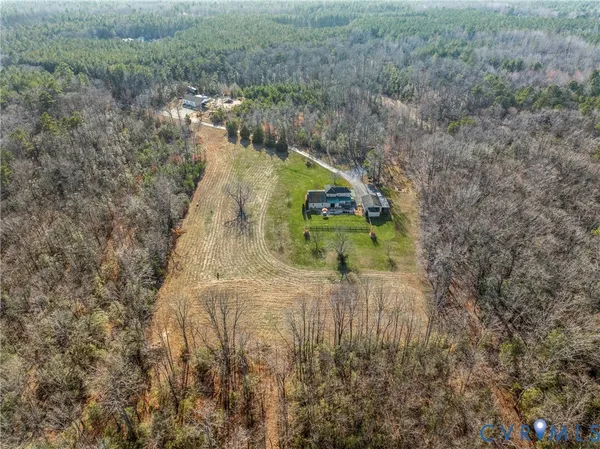 $883,500 | 562 Bobcat Lane, Little Plymouth, VA 23091