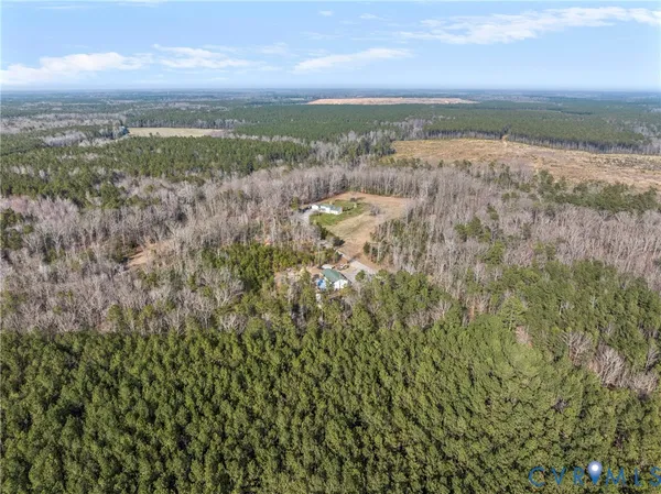 $883,500 | 562 Bobcat Lane, Little Plymouth, VA 23091