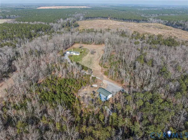 $883,500 | 562 Bobcat Lane, Little Plymouth, VA 23091