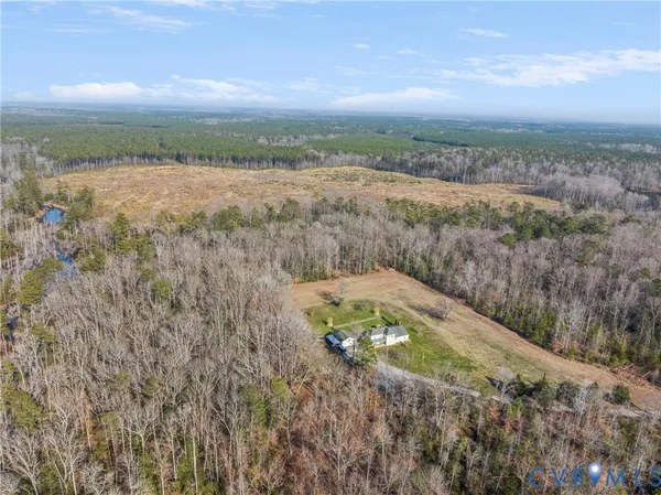 $883,500 | 562 Bobcat Lane, Little Plymouth, VA 23091