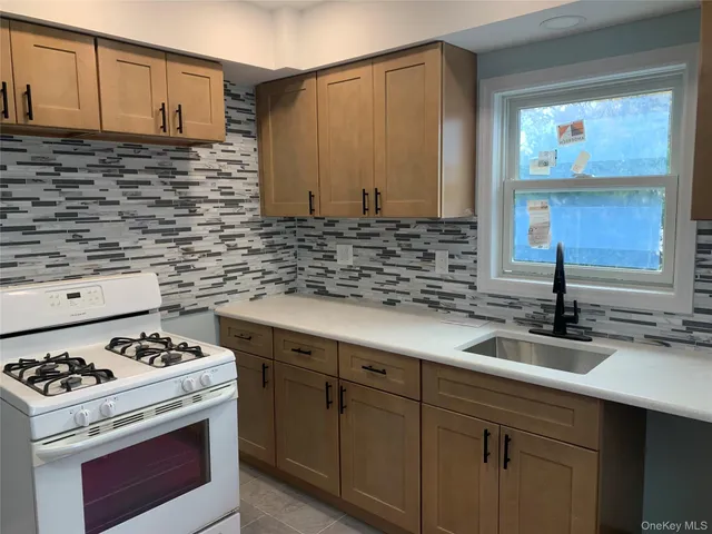 $749,000 | 700 Tulip Avenue, Floral Park, NY 11001