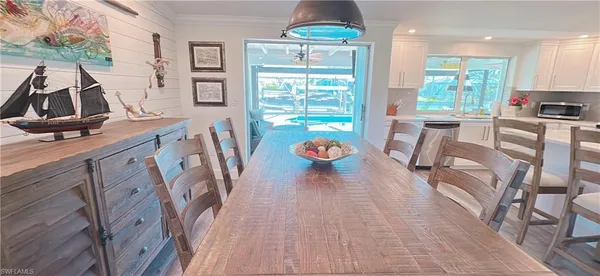 $839,500 | 11 Palmview Boulevard, Fort Myers Beach, FL 33931