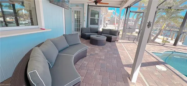 $839,500 | 11 Palmview Boulevard, Fort Myers Beach, FL 33931