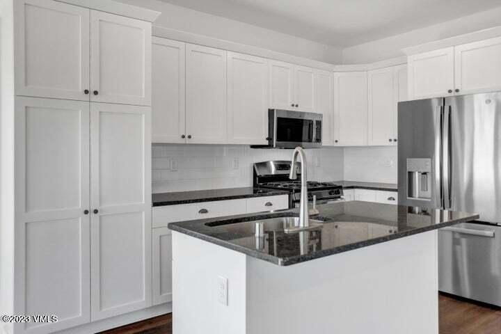250 Blackhawk Road Gypsum, CO 81637 - Photo 6 of 9 Larkspur Kitchen 2