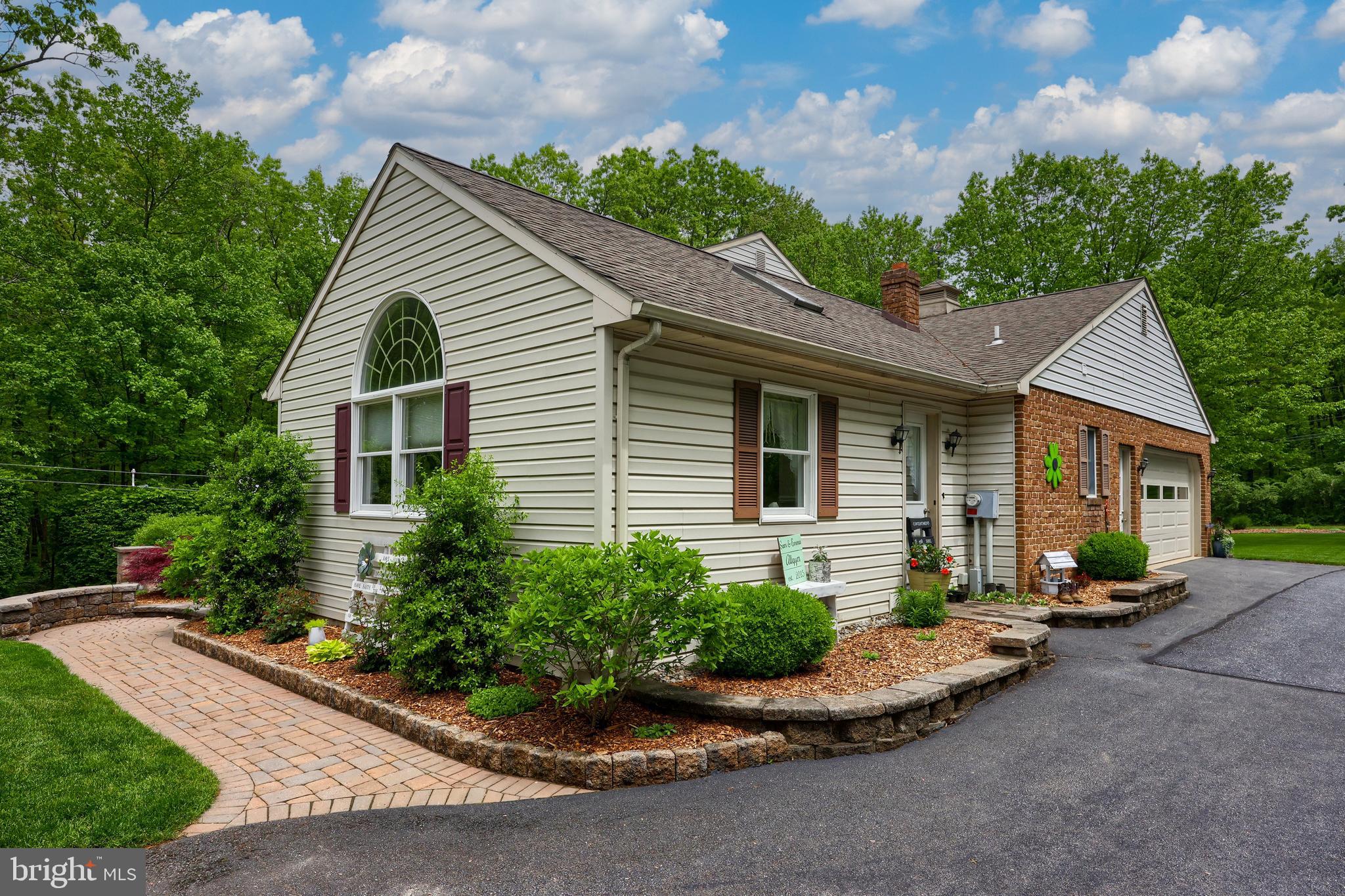 1634 Springville Road New Holland, PA 17557 - Photo 9 of 73