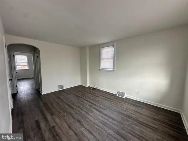 $1,200 | 2016 Carver Street, Unit 2, Philadelphia, PA 19124