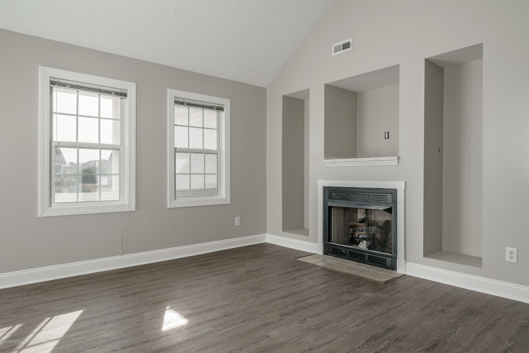 245 Rutledge Avenue Beaufort, NC 28516 - Photo 5 of 19 245 Rutledge Ave