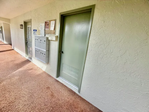 $125,000 | 1211 Bahama Bend, Unit F1, Coconut Creek, FL 33066