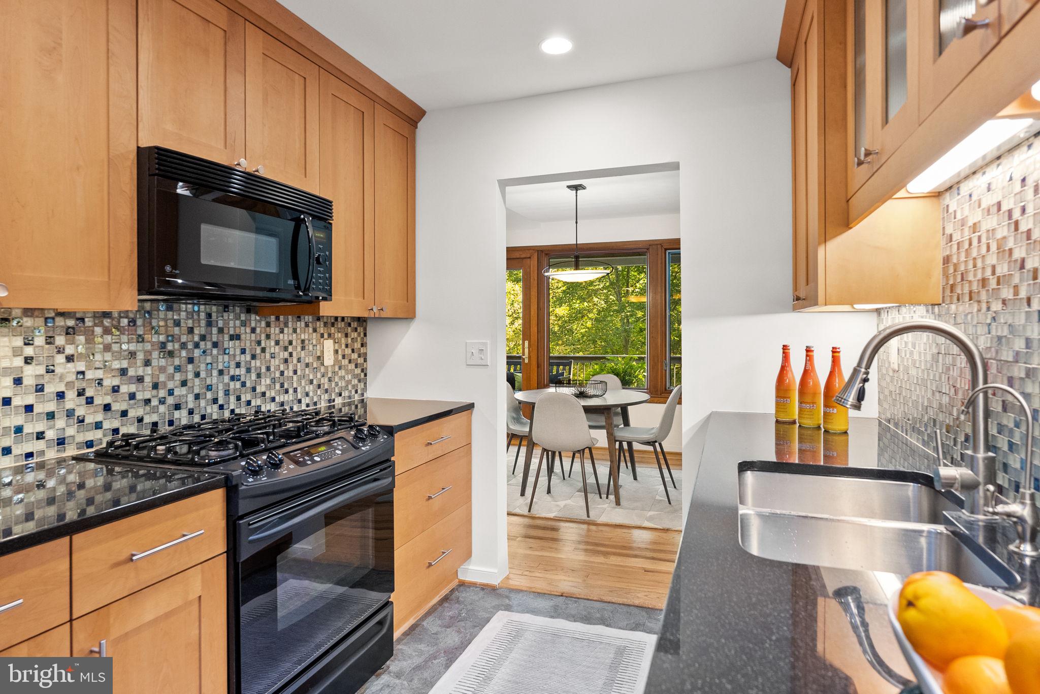 7111 Braeburn Place Bethesda, MD 20817 - Photo 17 of 86