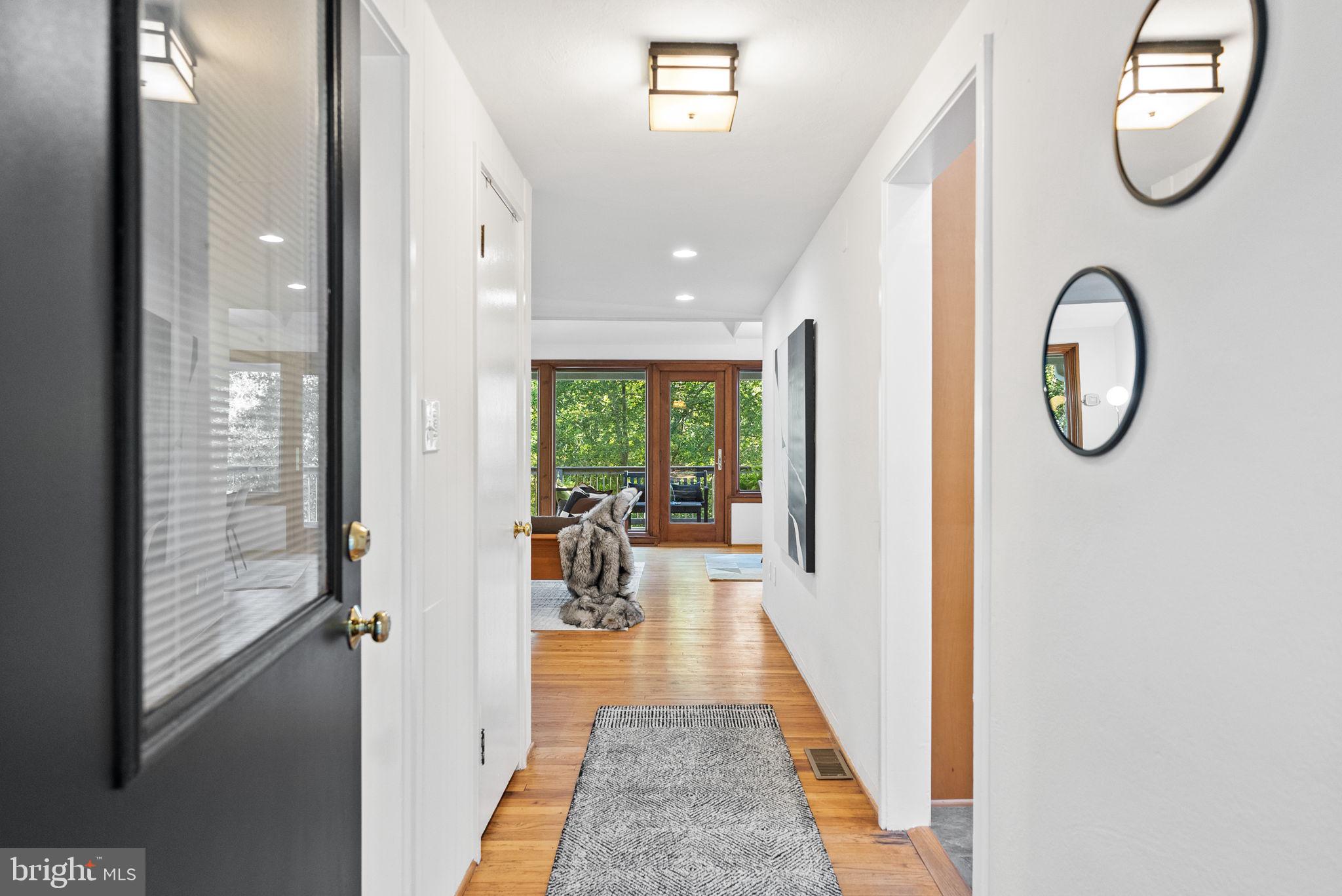 7111 Braeburn Place Bethesda, MD 20817 - Photo 5 of 86