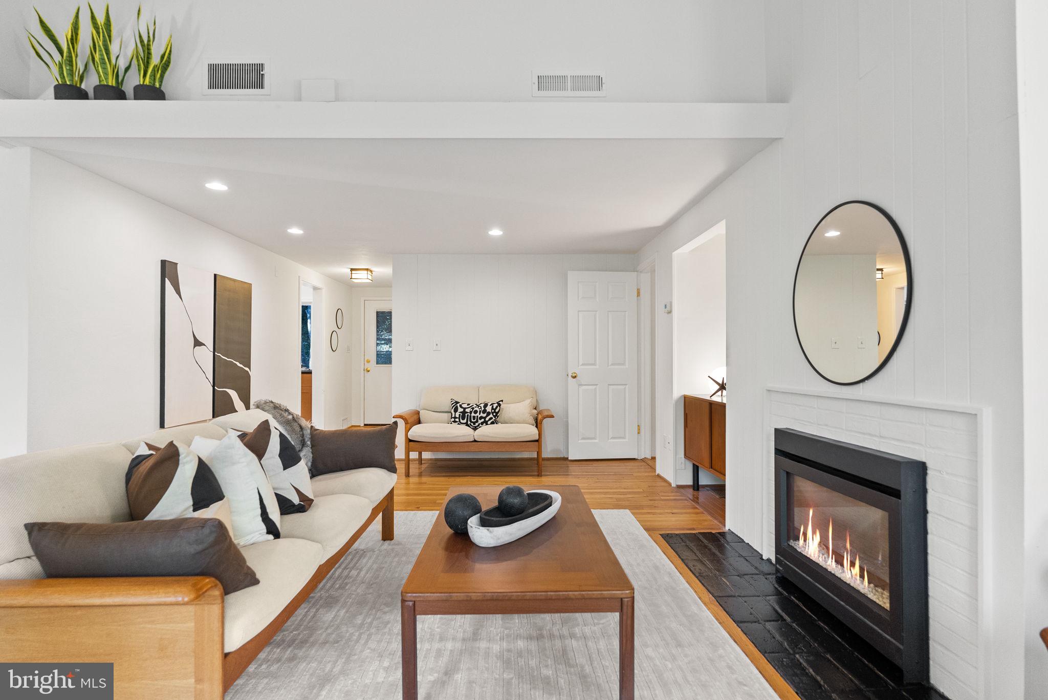 7111 Braeburn Place Bethesda, MD 20817 - Photo 10 of 86