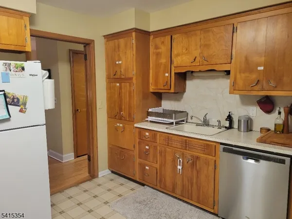 $3,500 | 2 Marilyn Street, Bernards, NJ 07920