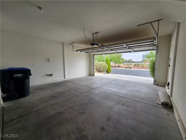 $2,545 | 4016 Little Bend Lane, North Las Vegas, NV 89081