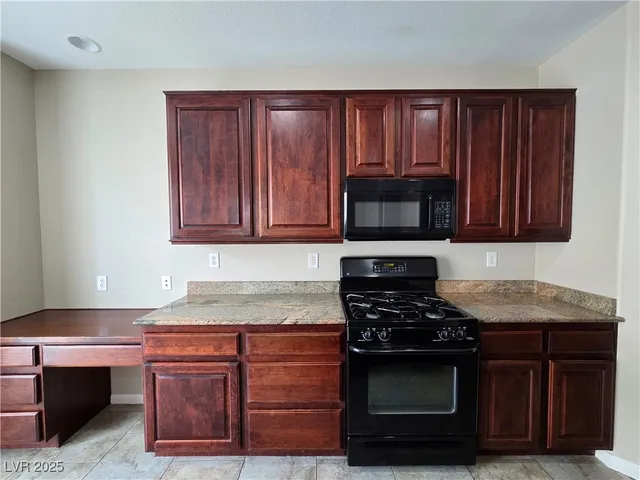 $2,545 | 4016 Little Bend Lane, North Las Vegas, NV 89081