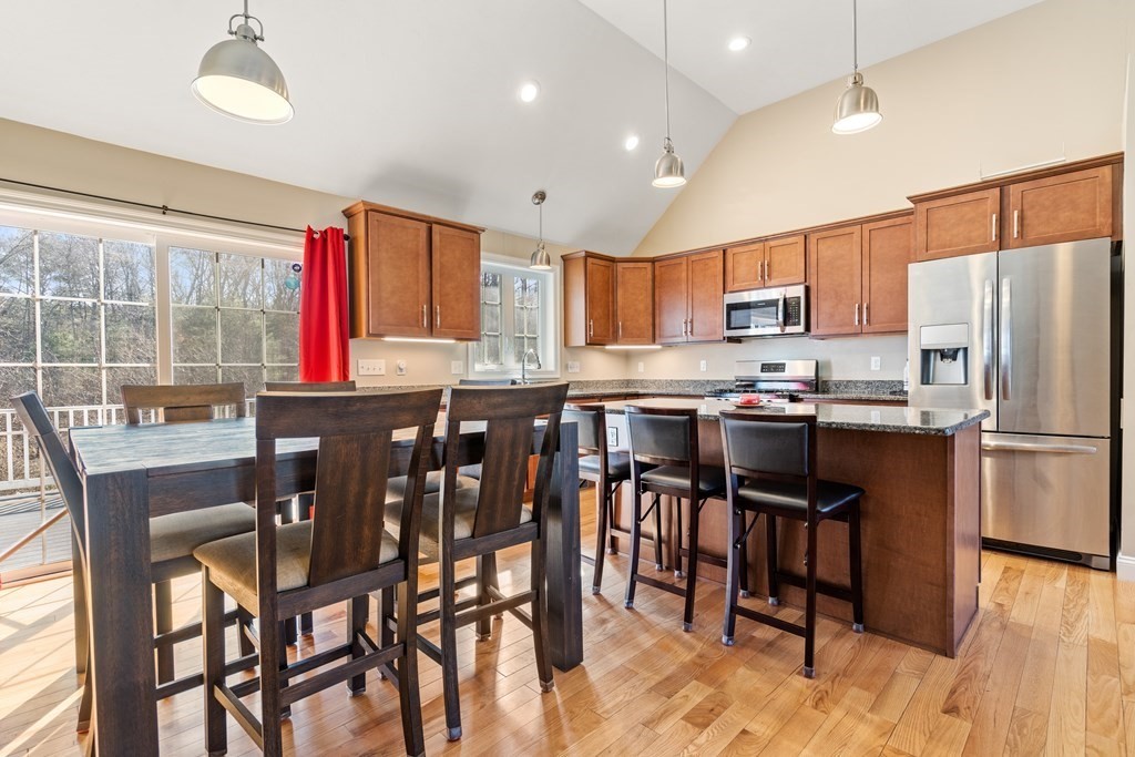 498 Chestnut Hill Road Millville, MA 01529 - Photo 6 of 30 Gallery Image 6