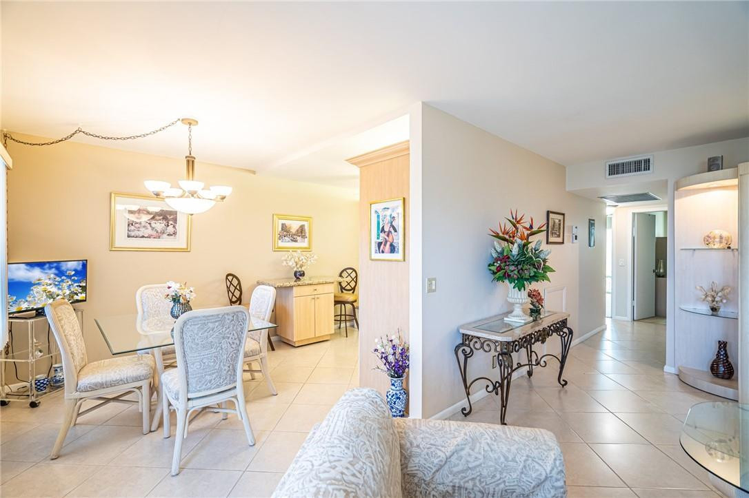 4041 Hythe A, Unit E1 Boca Raton, FL 33434 - Photo 10 of 22 Photo 10