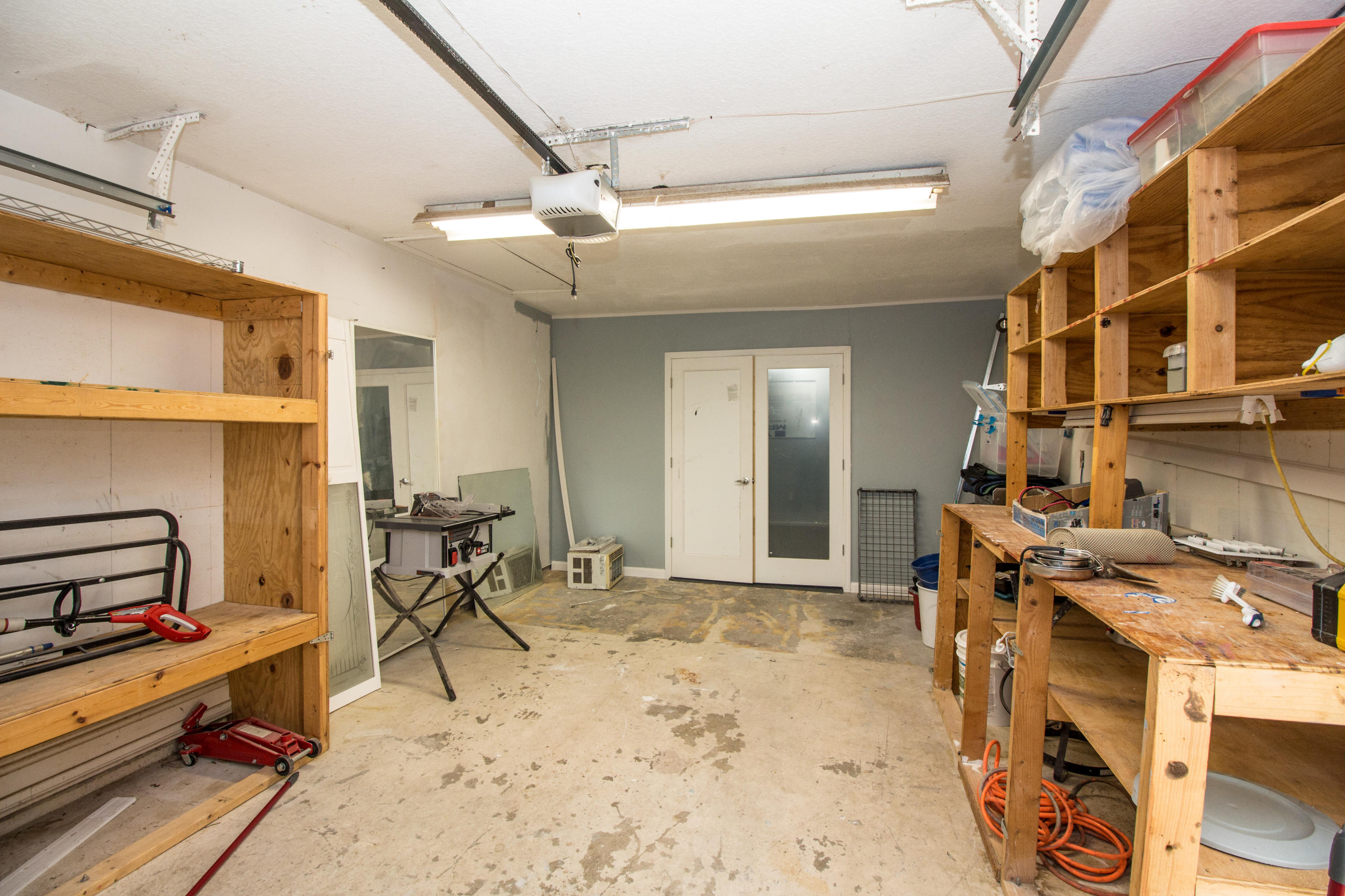 9160 Melody Road Lake Worth, FL 33467 - Photo 3 of 11 Garage