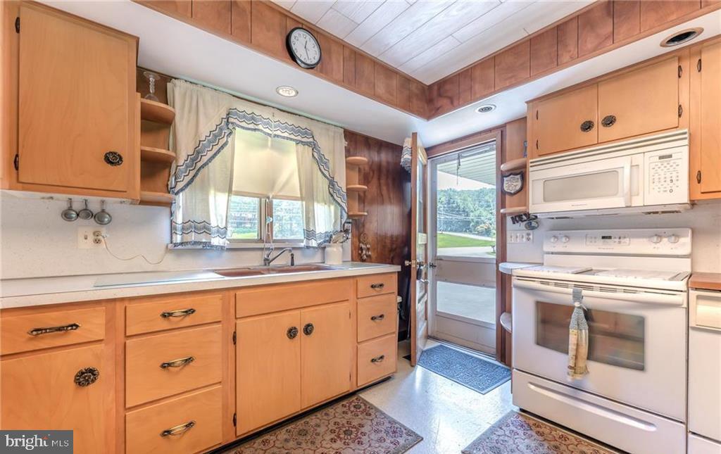 3573 Old Mill Road Slatington, PA 18080 - Photo 11 of 48 Gallery Image 11