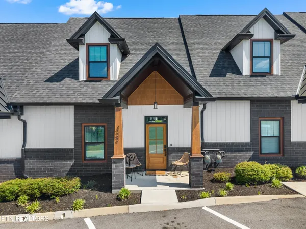 $535,000 | 422 Fleeta Williams Way, Pigeon Forge, TN 37862