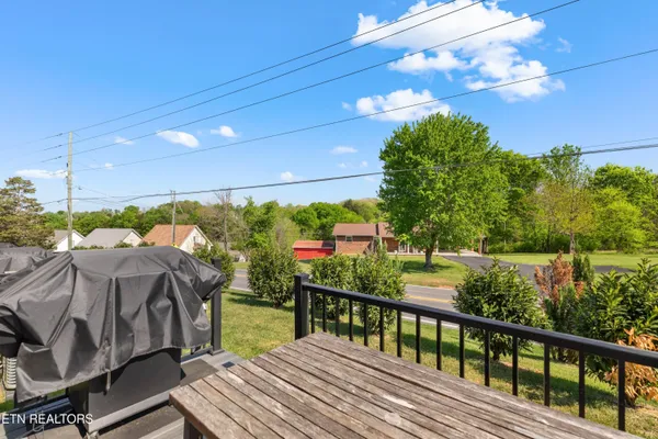 $535,000 | 422 Fleeta Williams Way, Pigeon Forge, TN 37862
