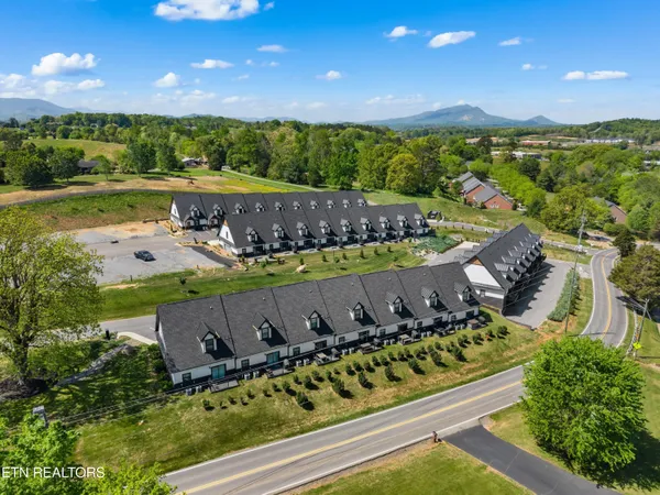 $535,000 | 422 Fleeta Williams Way, Pigeon Forge, TN 37862