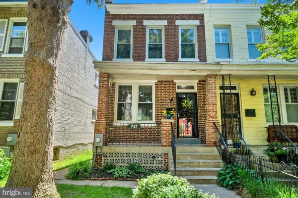 $3,400 | 747 Kentucky Avenue Southeast, Washington, DC 20003