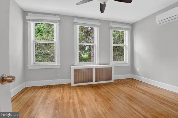 $3,400 | 747 Kentucky Avenue Southeast, Washington, DC 20003