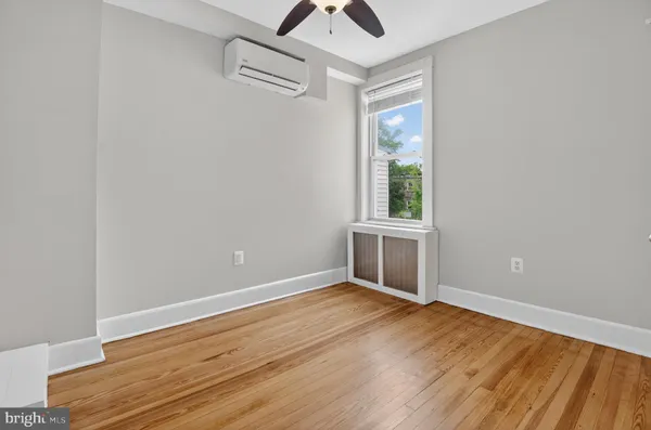 $3,400 | 747 Kentucky Avenue Southeast, Washington, DC 20003