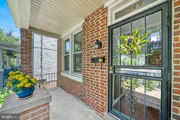 $3,400 | 747 Kentucky Avenue Southeast, Washington, DC 20003