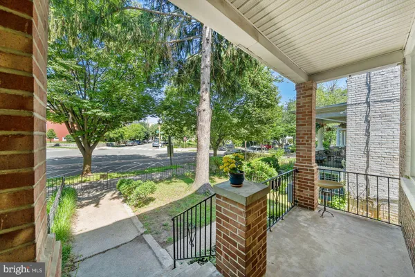 $3,400 | 747 Kentucky Avenue Southeast, Washington, DC 20003