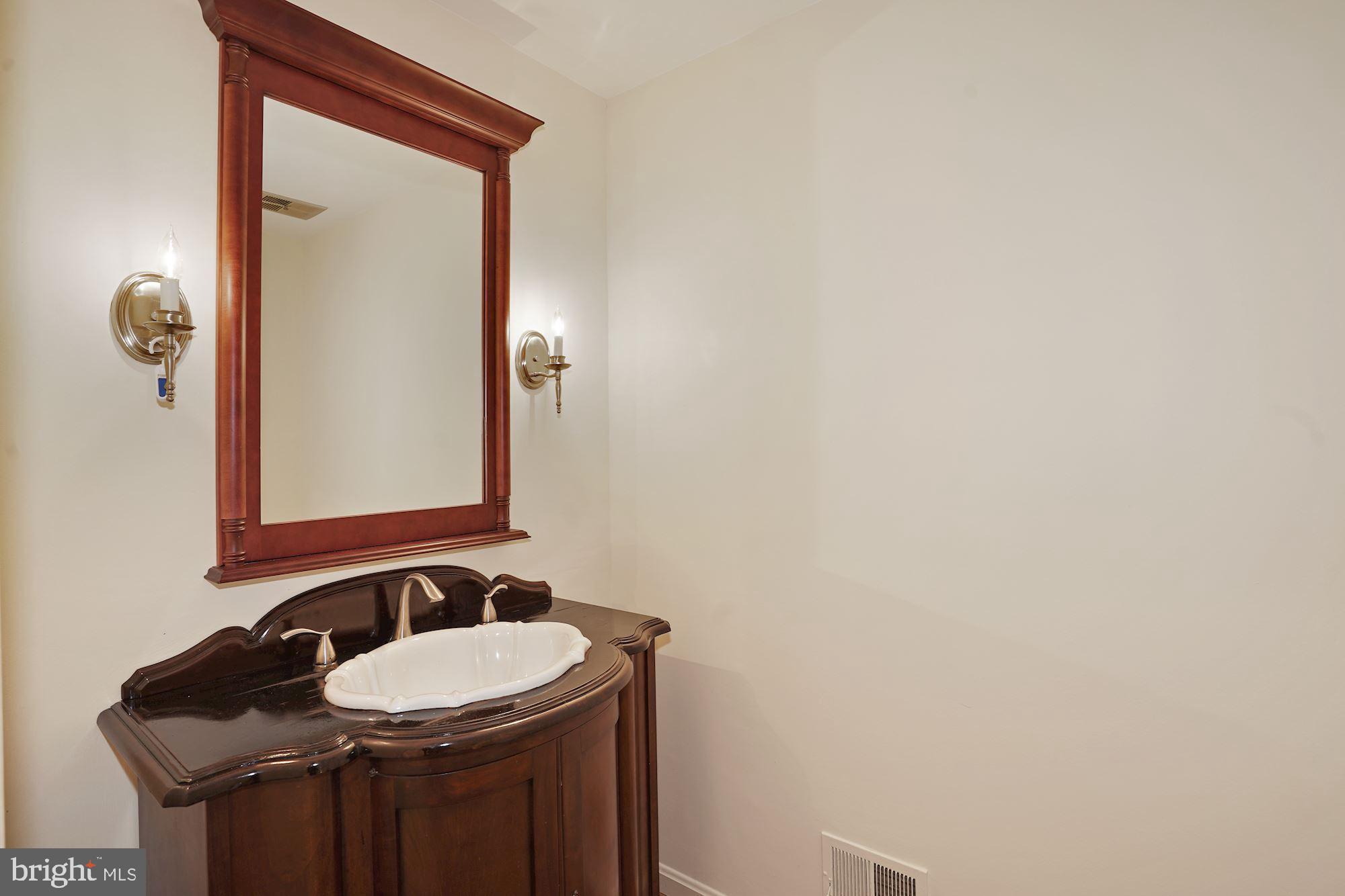 516 Springvale Road Great Falls, VA 22066 - Photo 15 of 44 Powder Room
