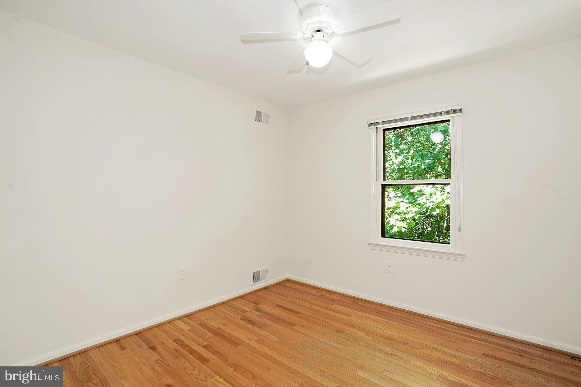 516 Springvale Road Great Falls, VA 22066 - Photo 25 of 44 Bedroom #3