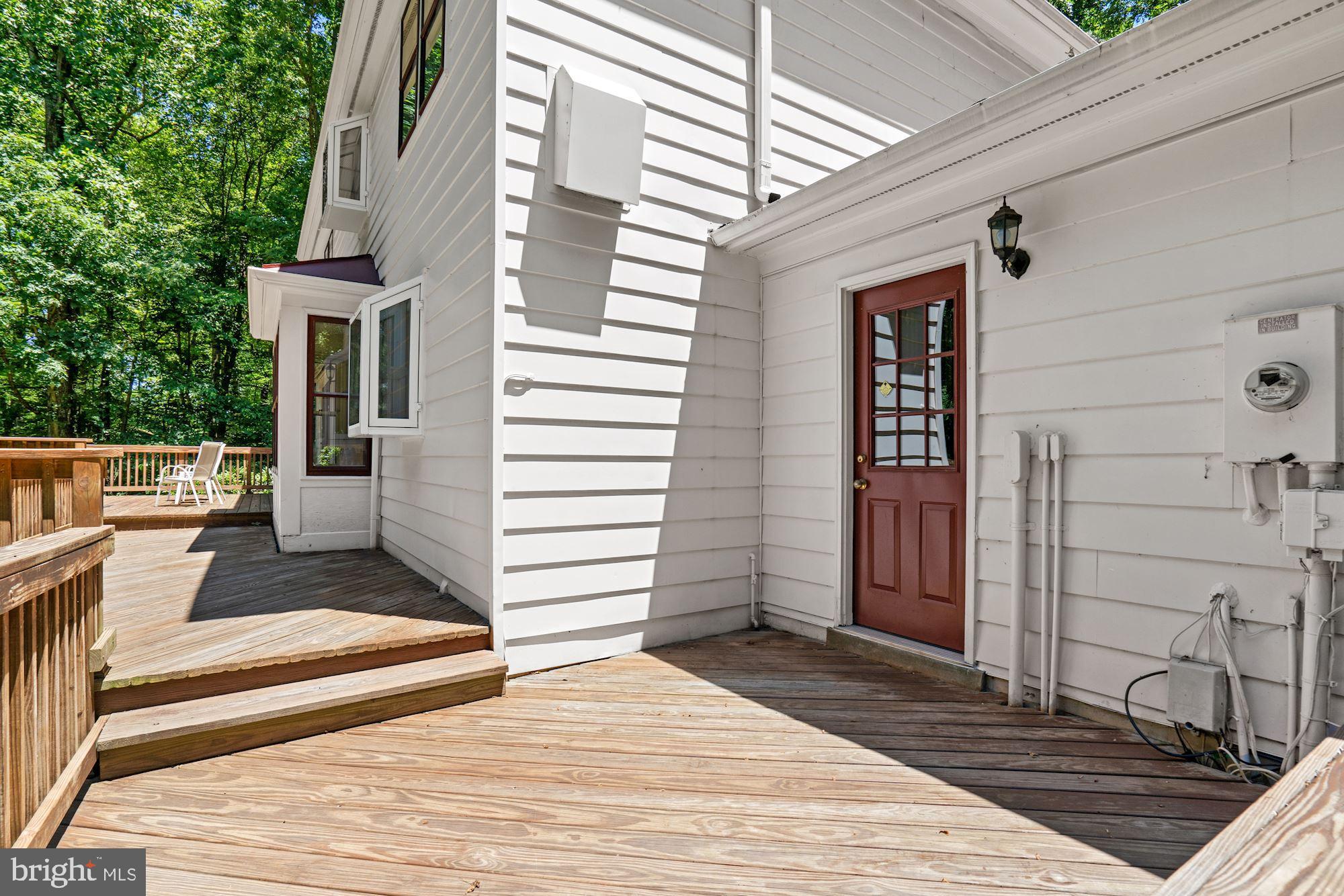 516 Springvale Road Great Falls, VA 22066 - Photo 35 of 44 Exterior rear