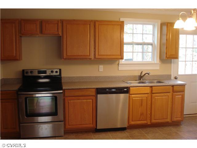 12500 Bundle Road Chesterfield, VA 23838 - Photo 2 of 11 Kitchen
