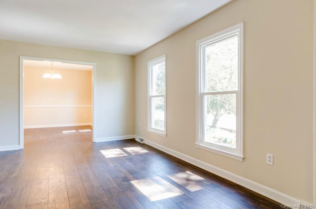 929 Falls Church Road Charlotte, NC 28270 - Photo 3 of 22 Gallery Image 3