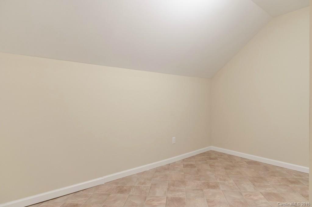 929 Falls Church Road Charlotte, NC 28270 - Photo 21 of 22 Gallery Image 21