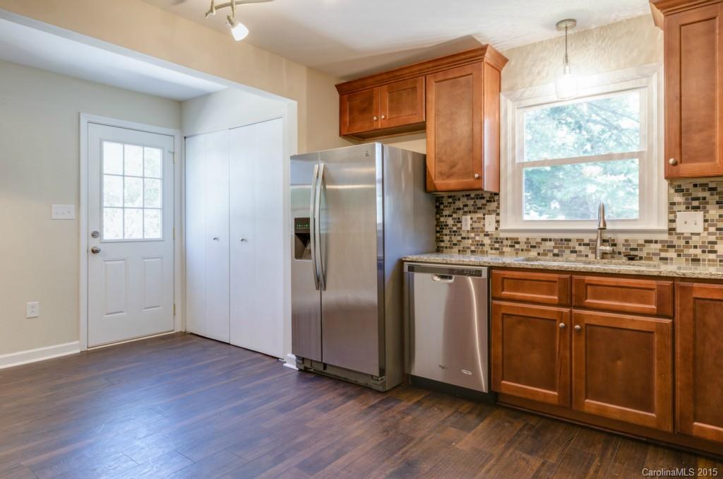 929 Falls Church Road Charlotte, NC 28270 - Photo 5 of 22 Gallery Image 5