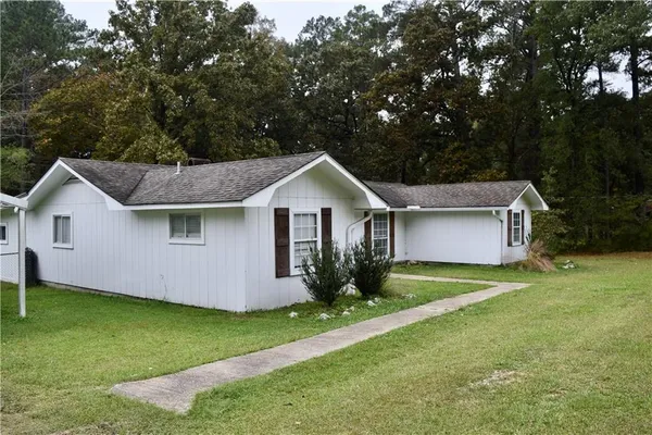 $244,900 | 76 Little John Lane, Dry Prong, LA 71423