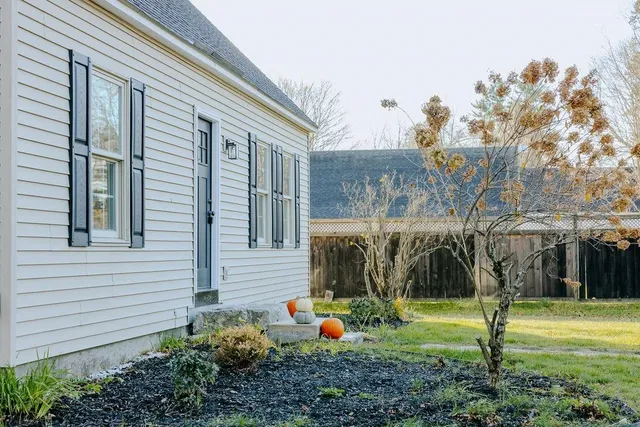 $499,000 | 24 Village Road, Surry, NH 03431