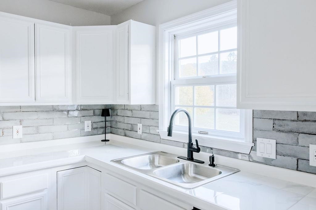 24 Village Road Surry, NH 03431 - Photo 5 of 47