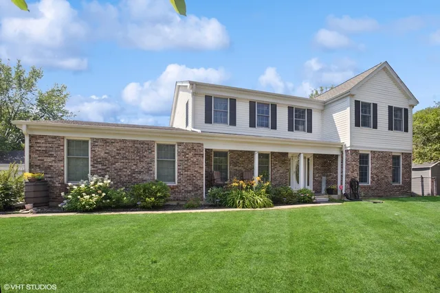 $649,990 | 523 North Ela Road, Barrington, IL 60010