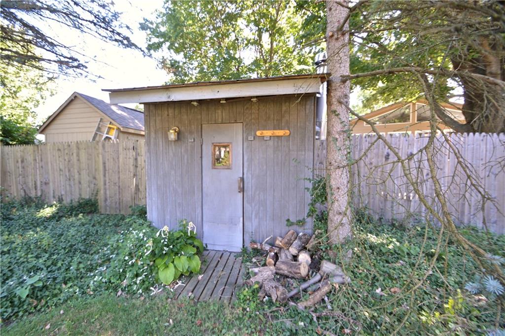 622 Alwyne Road Carmel, IN 46032 - Photo 18 of 20 Gallery Image 18