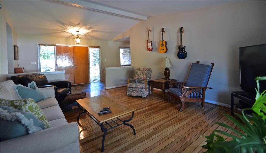 622 Alwyne Road Carmel, IN 46032 - Photo 3 of 20 Gallery Image 3