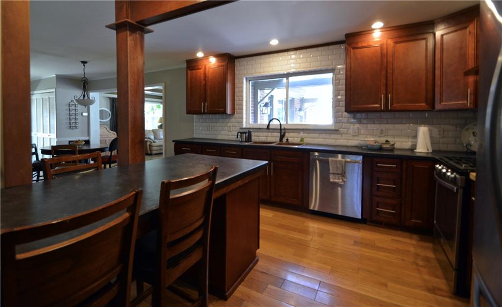 622 Alwyne Road Carmel, IN 46032 - Photo 4 of 20 Gallery Image 4