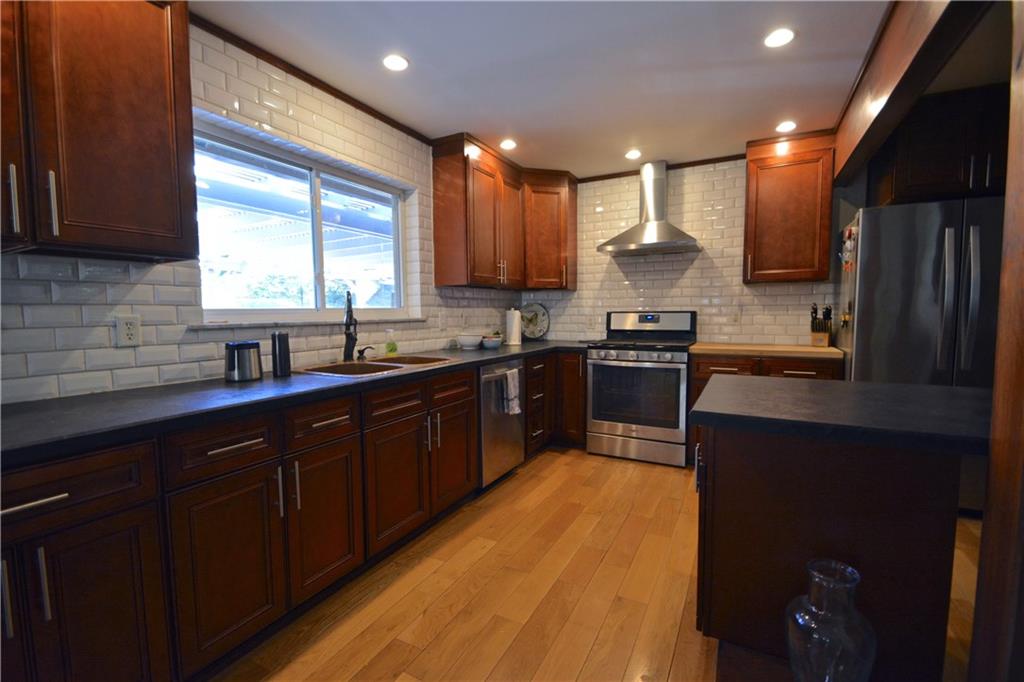 622 Alwyne Road Carmel, IN 46032 - Photo 7 of 20 Gallery Image 7